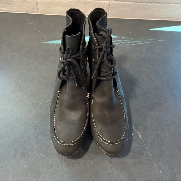 Timberland sz 9.5 monogram Wallaby black leather wedge booties - Picture 8 of 13